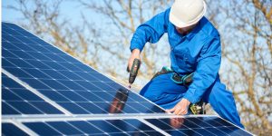 Installation Maintenance Panneaux Solaires Photovoltaïques à Les Esseintes